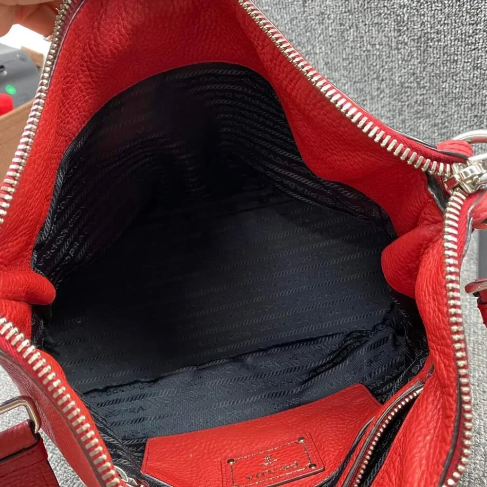 100% Authentic Prada Vitello Daino Shoulder Bag - Picture 13 of 13